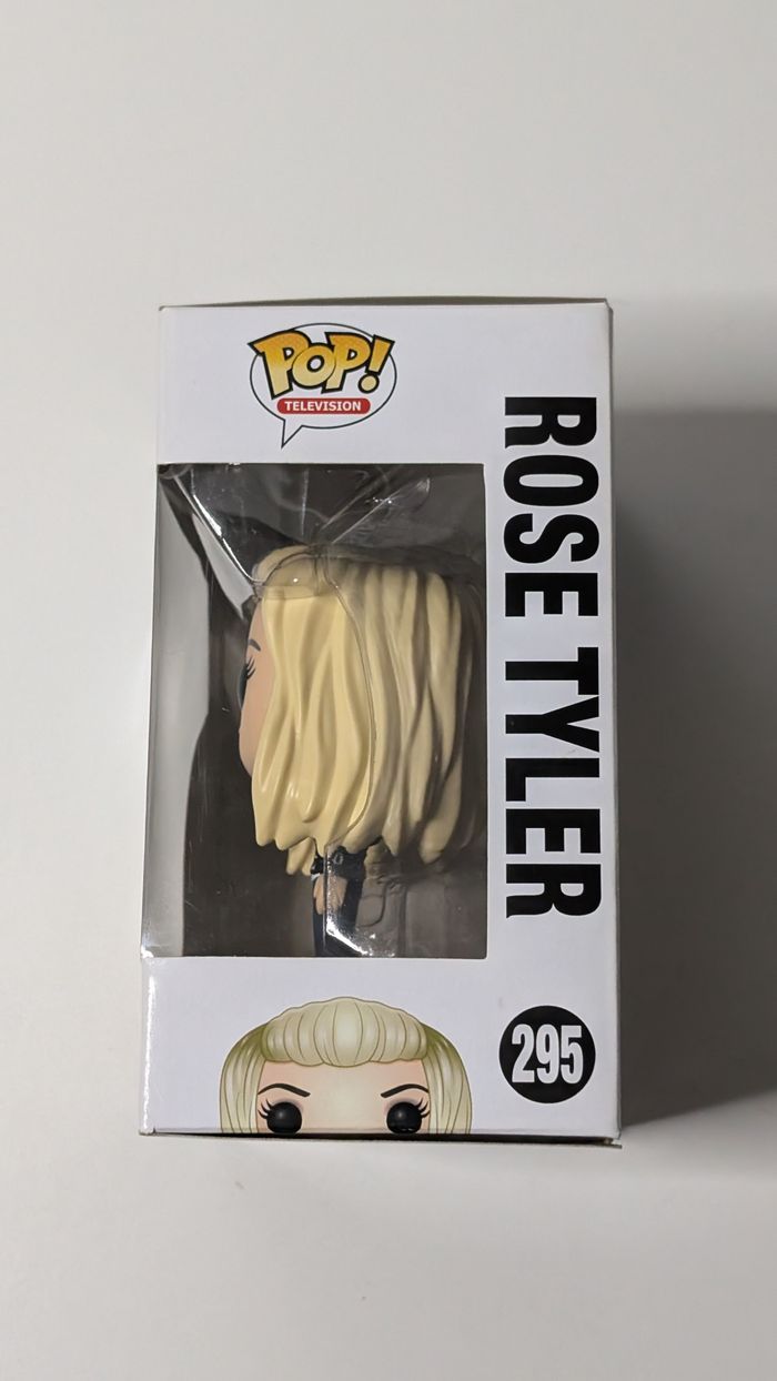 [Funko pop] Figurine Doctor Who Rose Tyler 295 - photo numéro 4