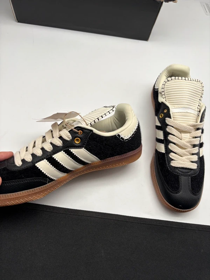 Baskets Adidas - photo numéro 3