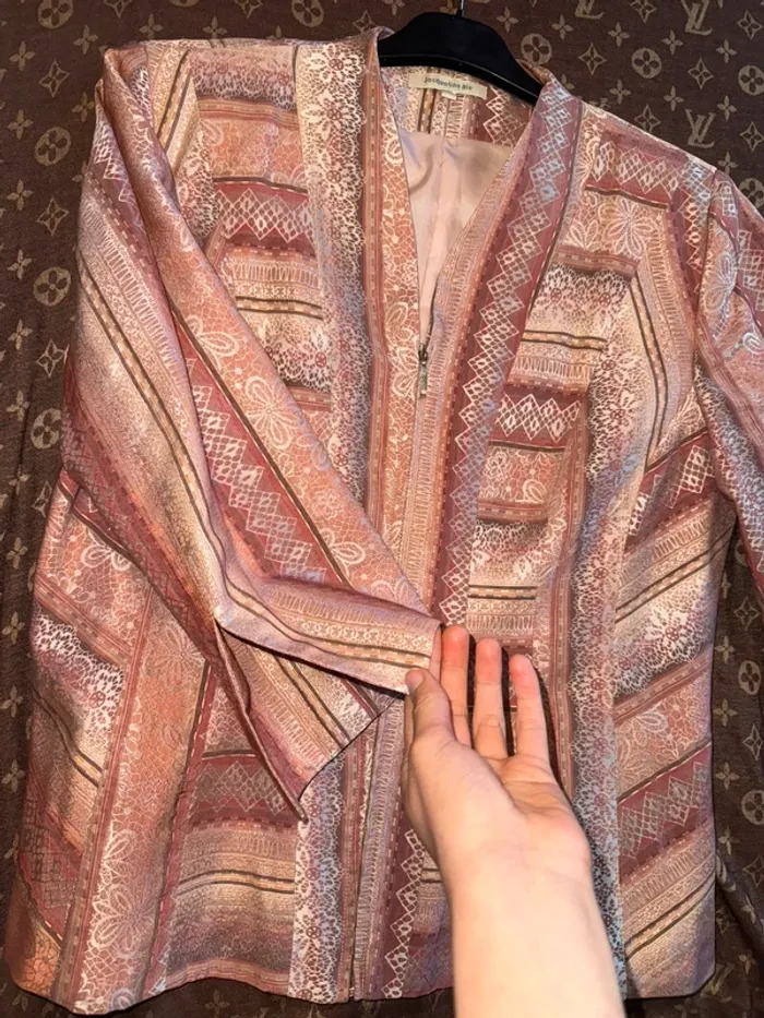 Belle veste Jaqueline Riu taille 46 - photo numéro 2