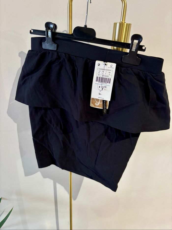 Mini jupe taille S - photo numéro 2