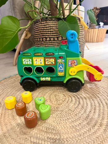 Maxi camion poubelle Recyclo formés Vtech porteur