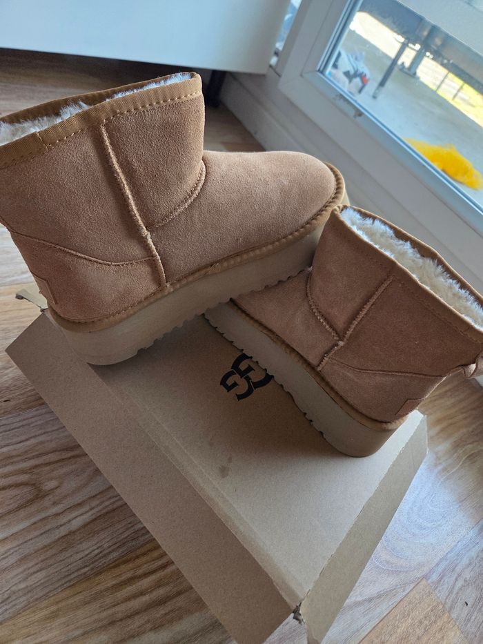 Bottine ugg marron neuve 39 - photo numéro 2