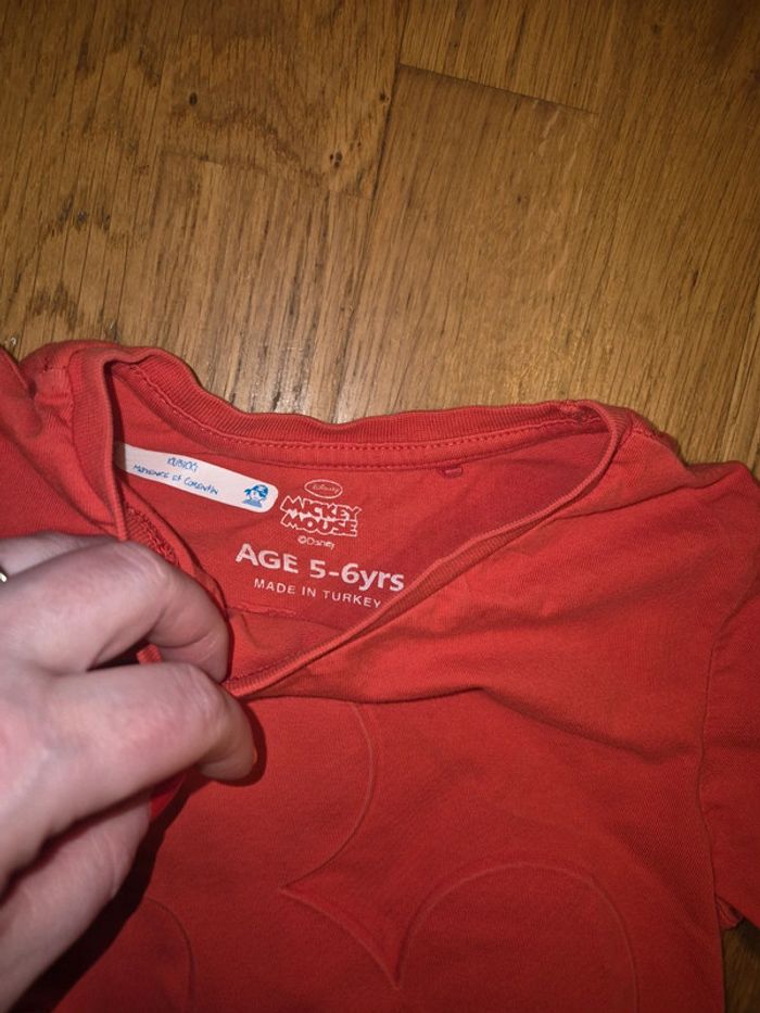 T shirt rouge mickey - photo numéro 4
