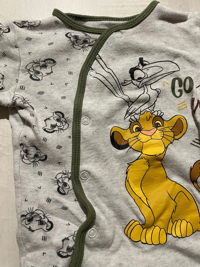 Pyjamas Disney avec pieds 1/3 mois - photo numéro 3
