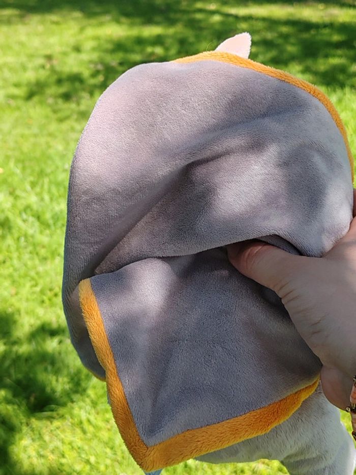 Peluche Dumbo avec sa couverture - photo numéro 7