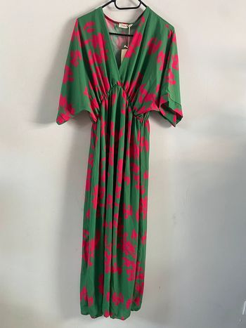 Robe coloré neuf