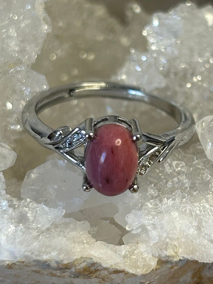 Bague réglable en laiton et en rhodonite – Amour & Guérison émotionnelle - photo numéro 3