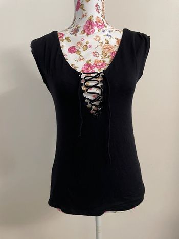 Haut Morgan avec décolleté lassé noir