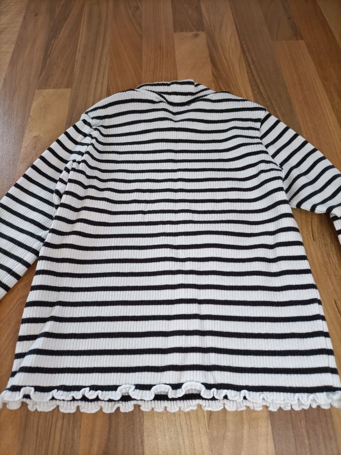 Tee-shirt manches longues col roulé rayé noir crème neuf 3 ans Kiabi - photo numéro 7