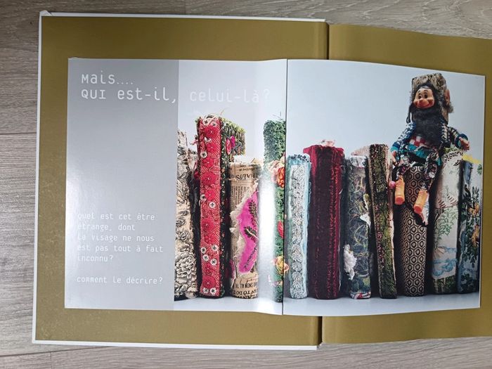 Carnets cousus et mots brodés
Léa Stansal, Jean-Michel Tardy (Photographies) - photo numéro 8