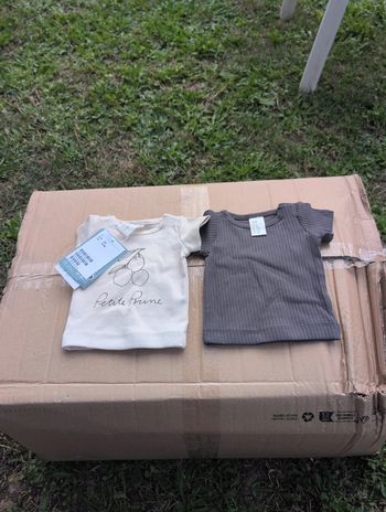 2 t-shirts neuf taille 50