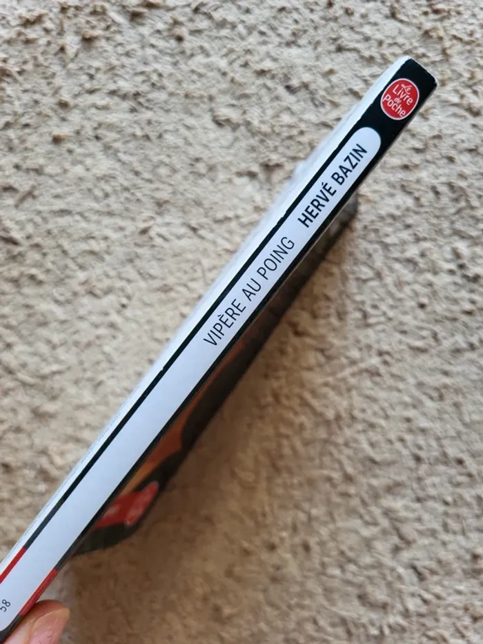 Livre "Vipère au poing" d'Hervé Bazin - photo numéro 4