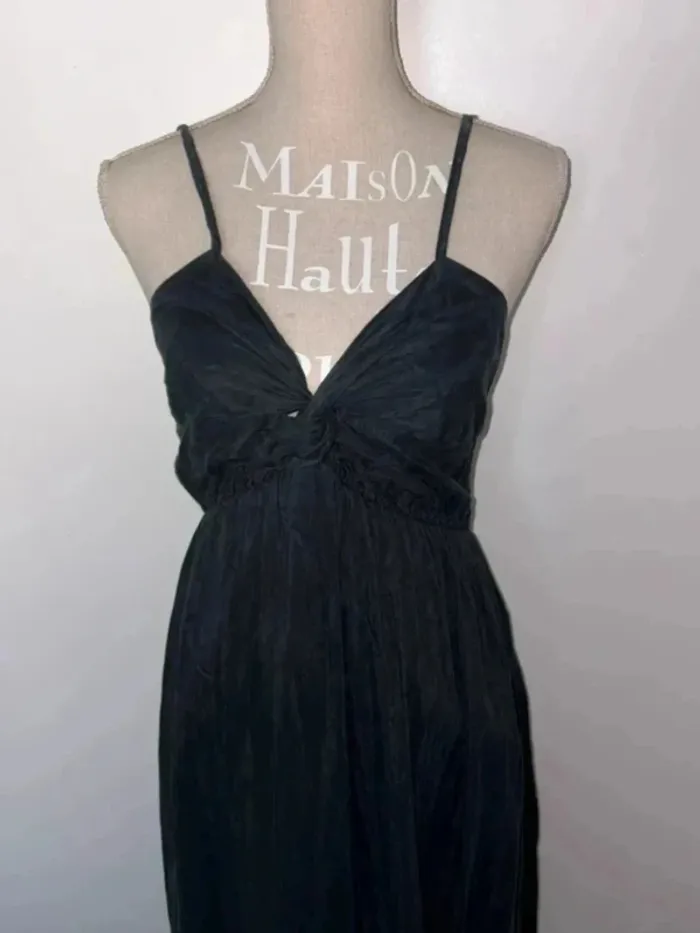 Robe femme longue grise foncé taille 40 en très bon état