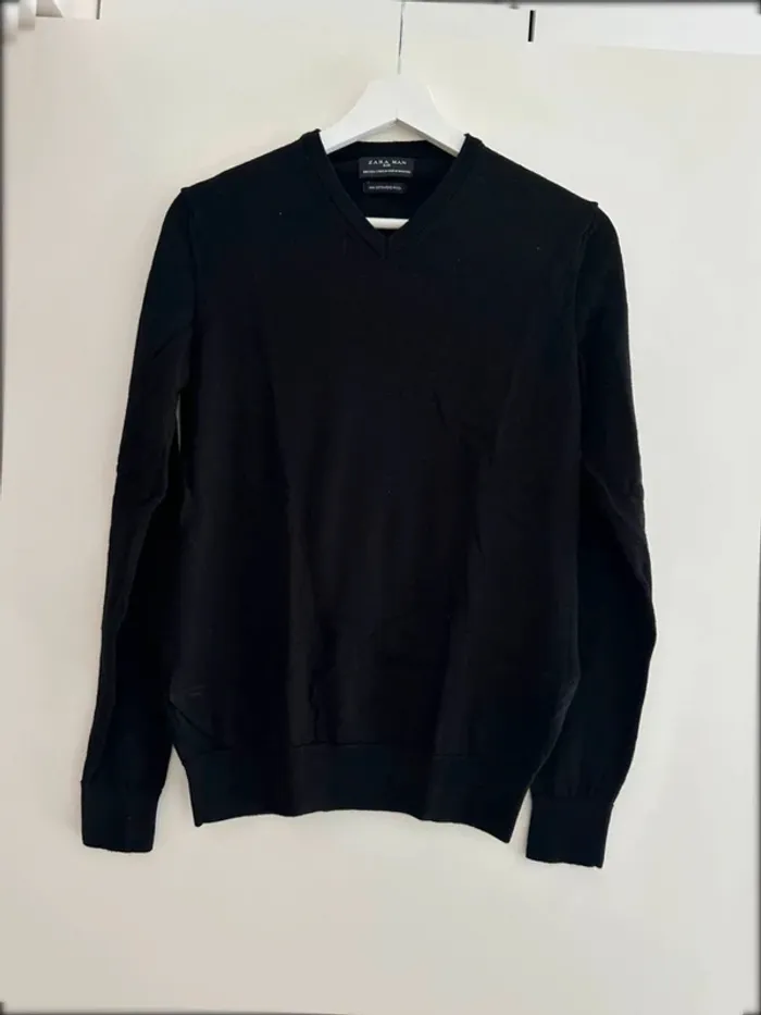 Pull en col V homme de Zara man taille S très bon état