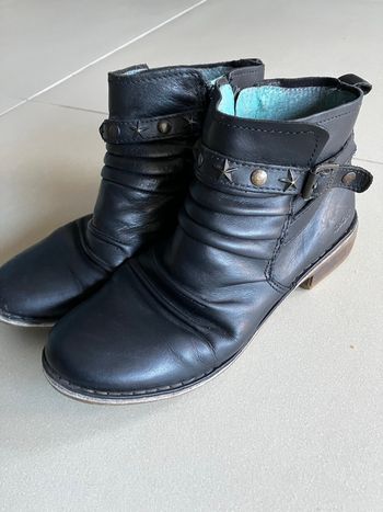 Bottines noire femme taille 38 kickers