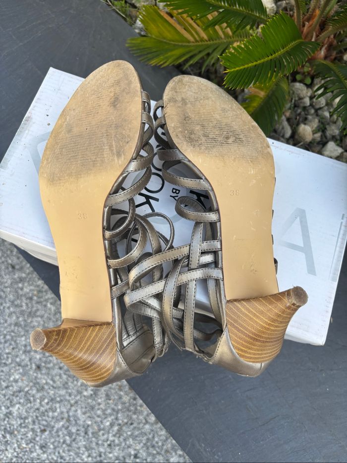 Eram - sandales argentées à talon T38 - photo numéro 3