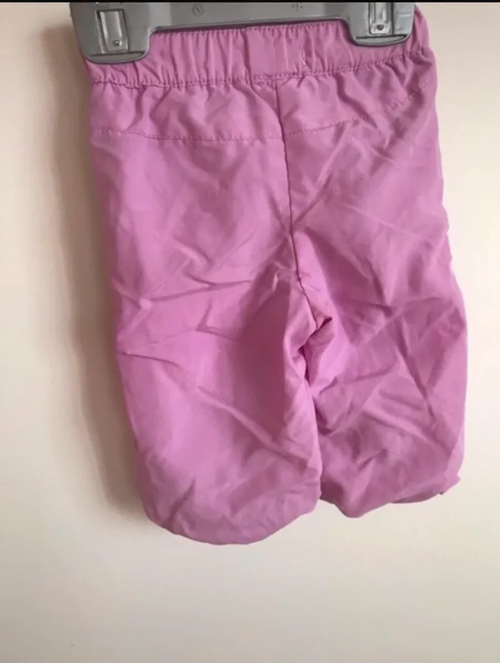 Lot de 2 pantalons neuf 3 mois Jamais porté juste lavé - photo numéro 4