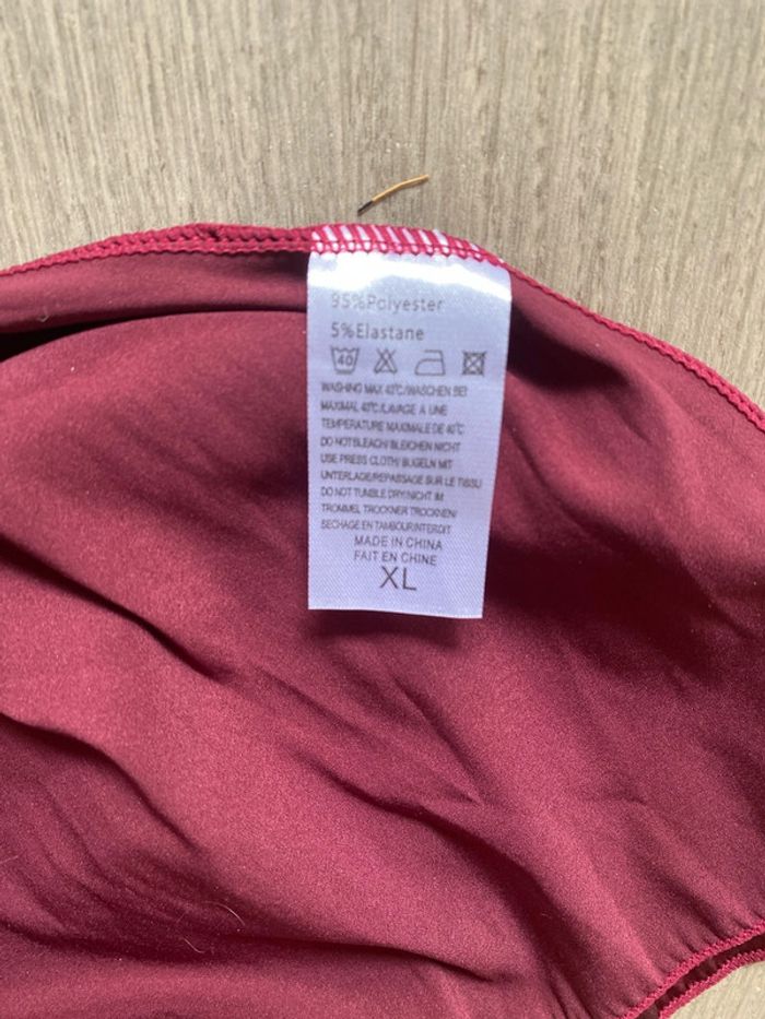 Nuisette rouge foncé taille xl mais taille petit - photo numéro 4