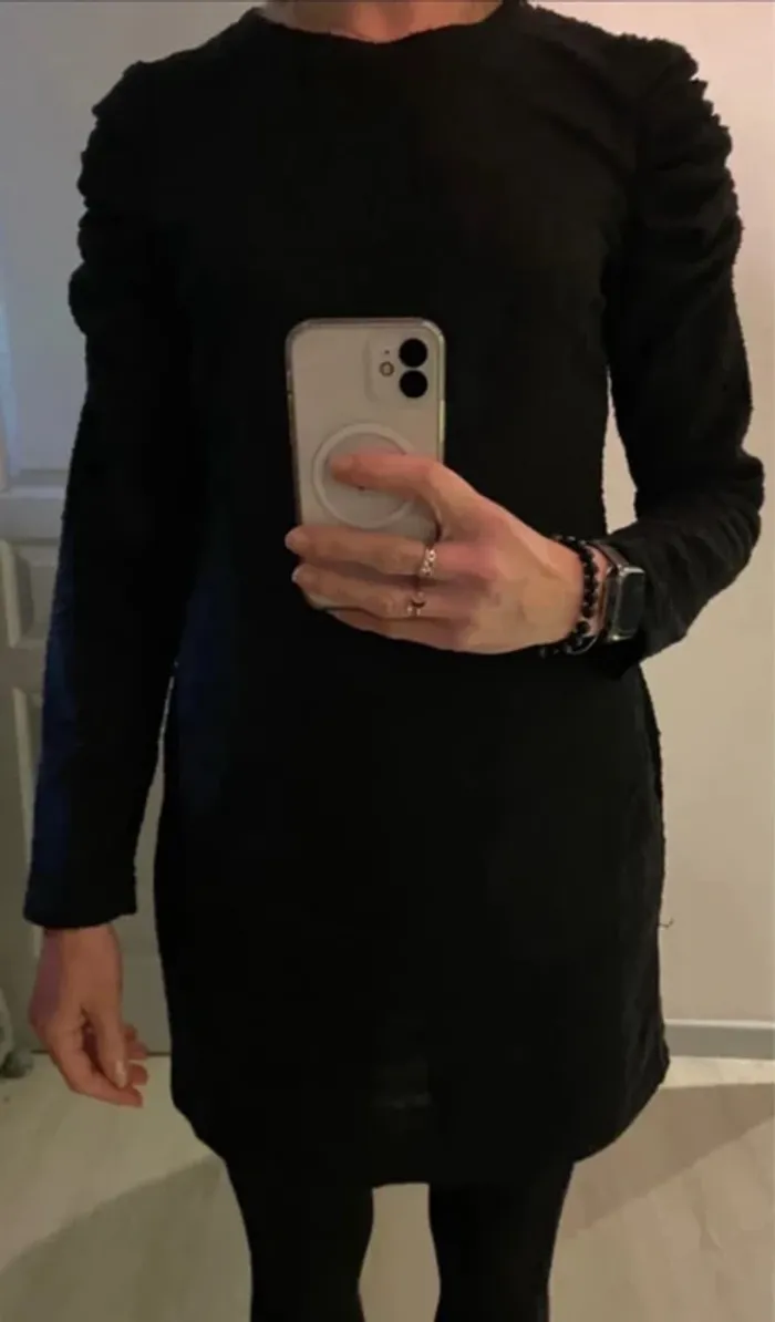 Robe noire manches longues LA CITY neuve taille M - photo numéro 2