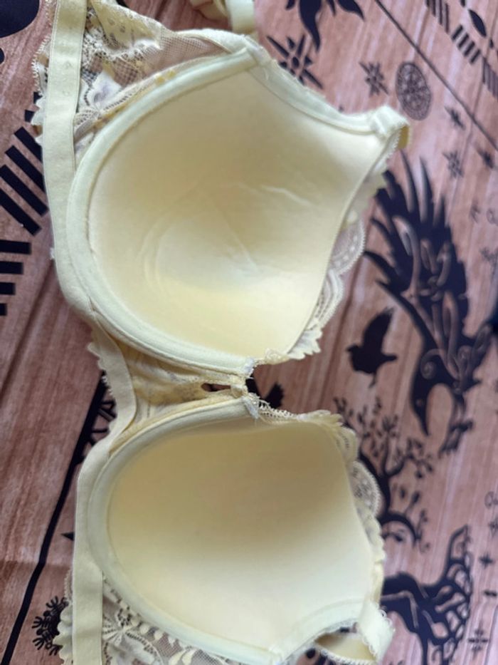 Soutien gorge jaune femme - photo numéro 5