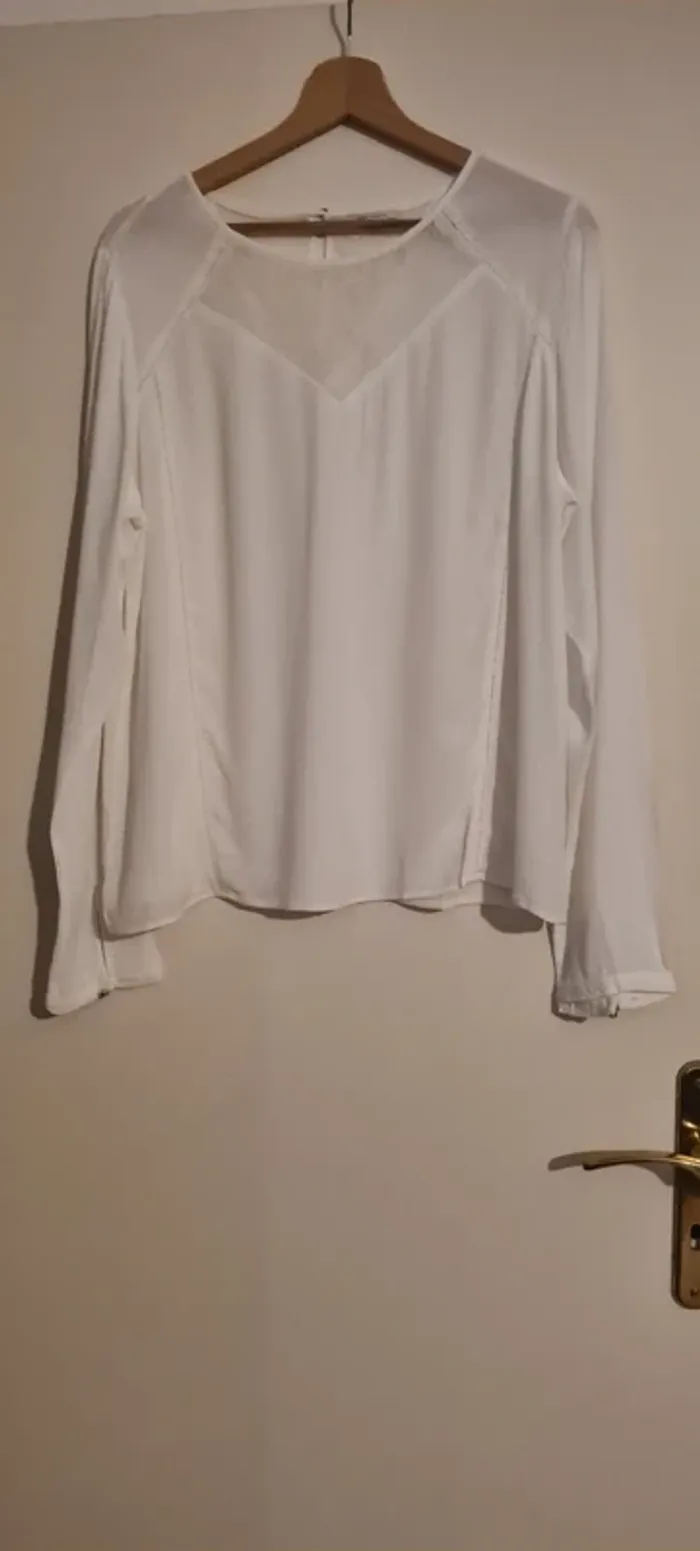 Blouse blanche détail broderie IKKS