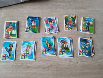 Lot 95 cartes playmobil