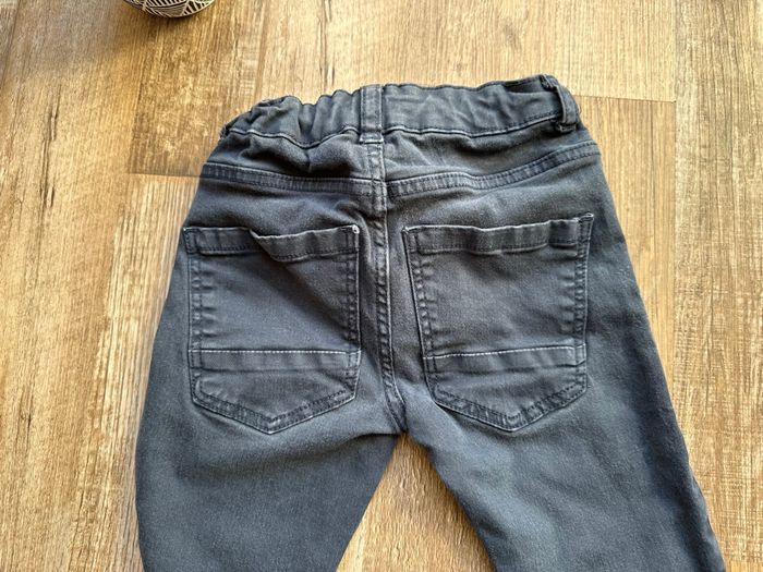 - Pantalon Kiabi - 6 ans - bon état - photo numéro 2