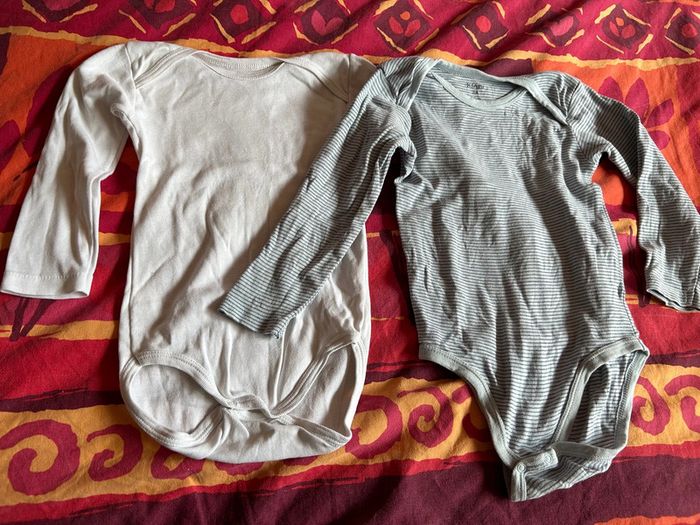 Lot de 2 body 3 ans - photo numéro 2