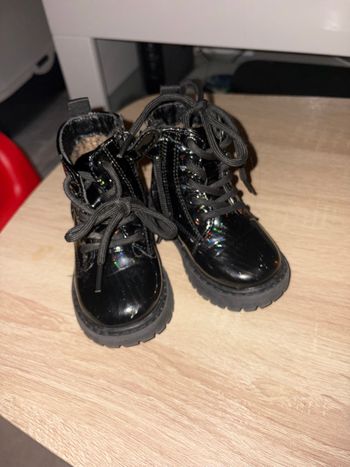 Petite bottine enfant taille 20