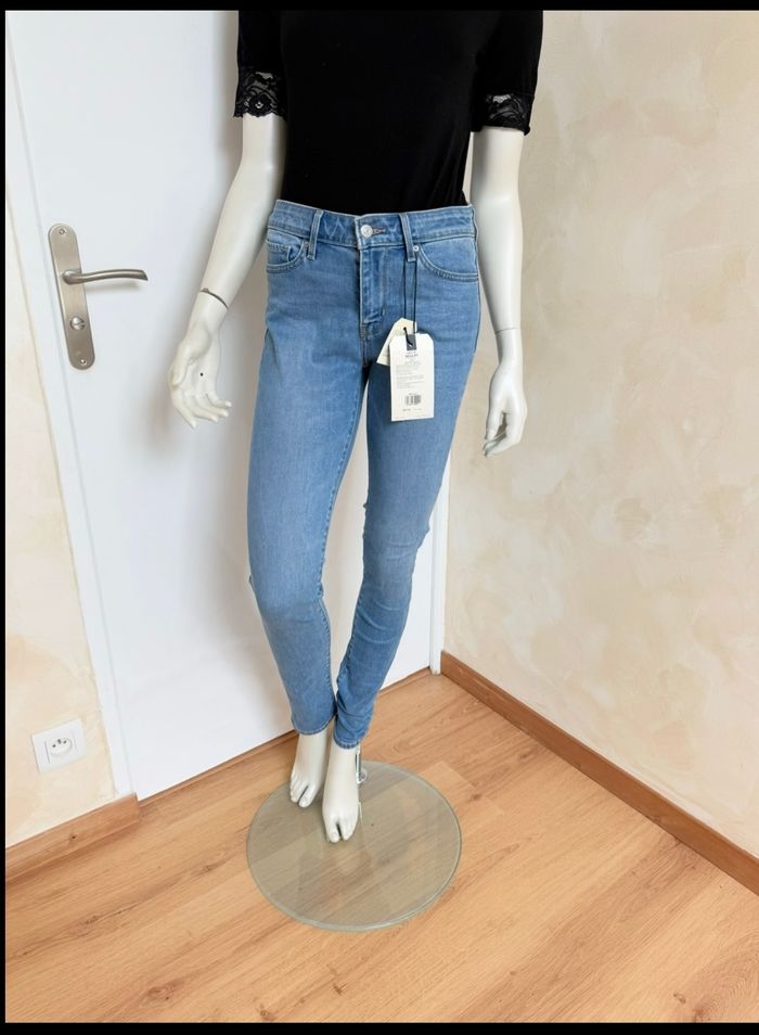 Jean Levi’s 711 Skinny – Taille 28/32 – bleu clair – Neuf avec étiquette - photo numéro 8