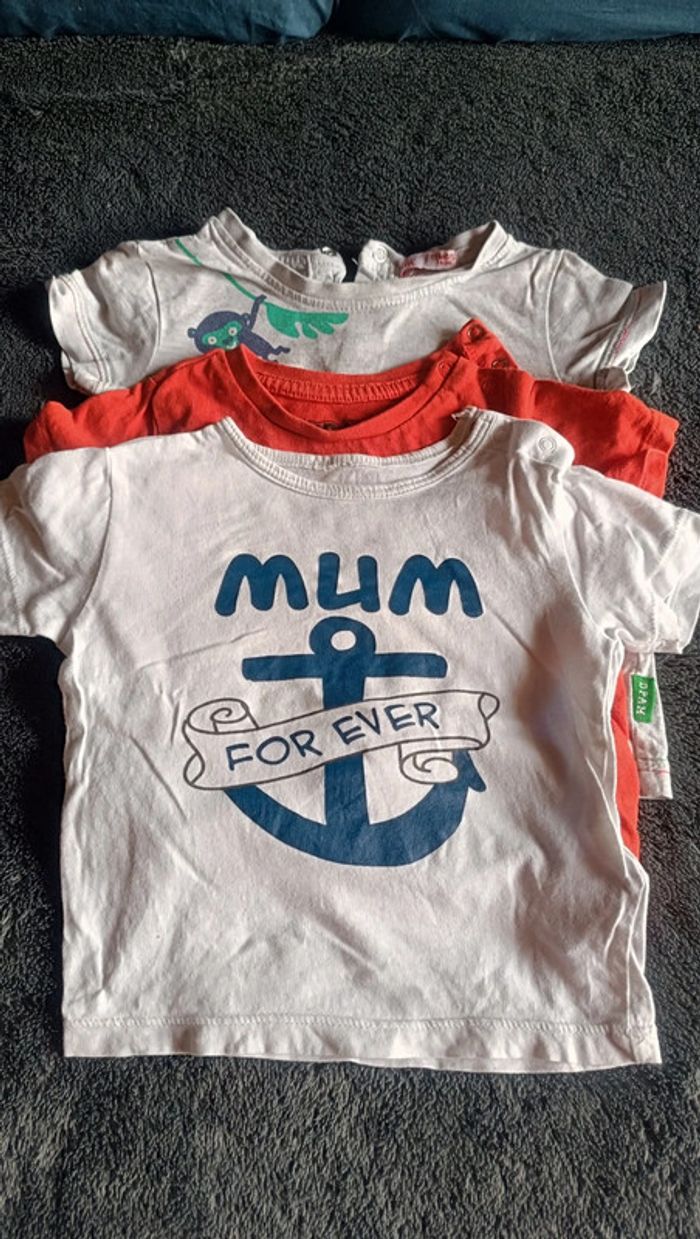 Lot de 5 tee shirt T12 mois manches courtes en très bon état - photo numéro 4