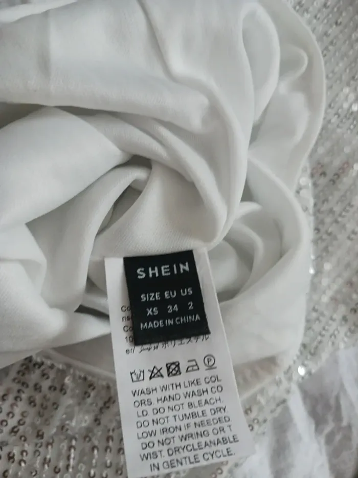 Robe à col asymétrique à paillettes argent Taille 34 - photo numéro 3