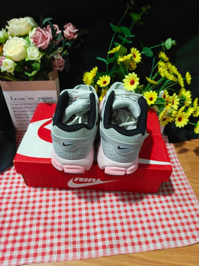 Nike Zoom Vomero 5 Photon Mousse Rose Poussière Taille 37.5 - photo numéro 2