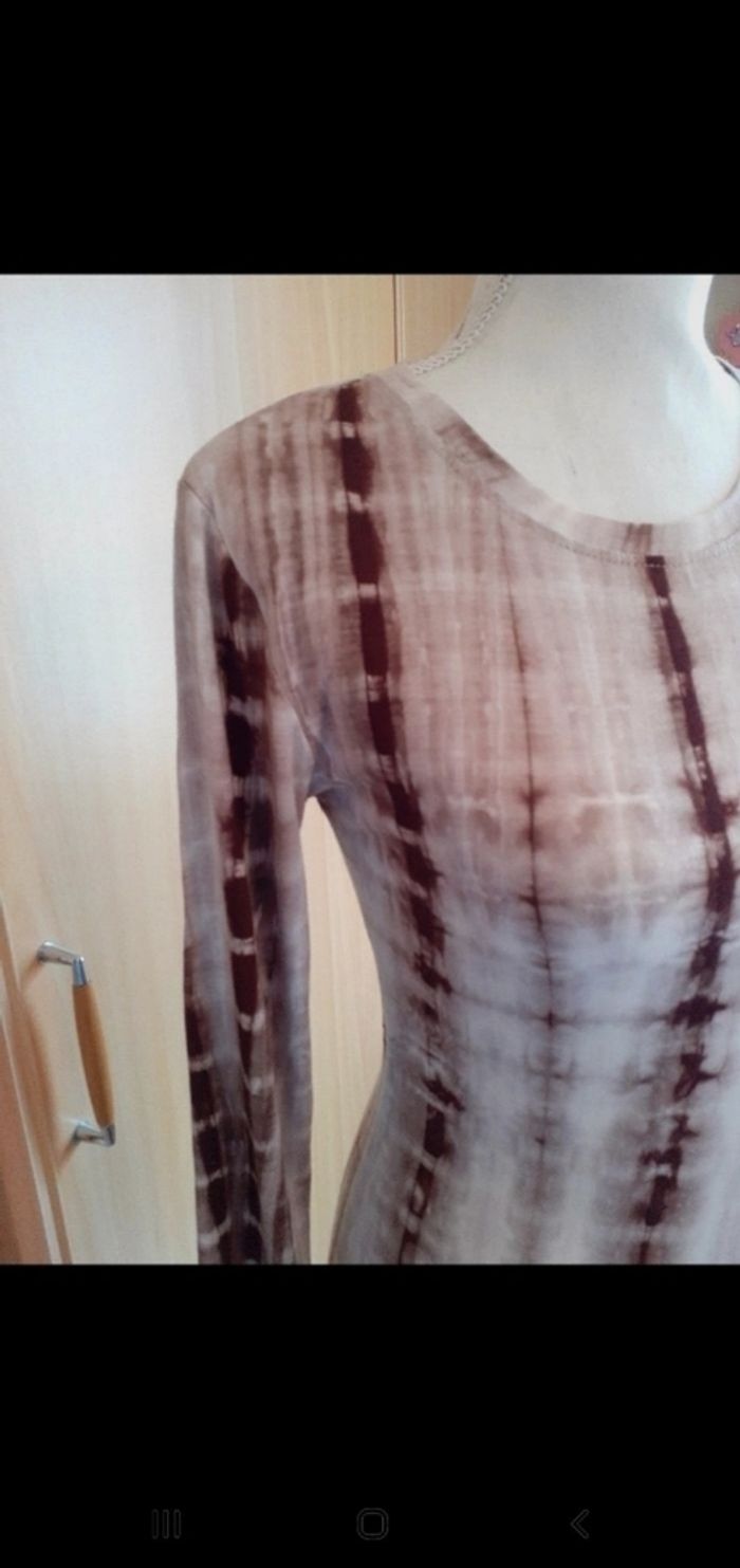 Jolie robe shein moulante t s beige grenat blanc - photo numéro 4