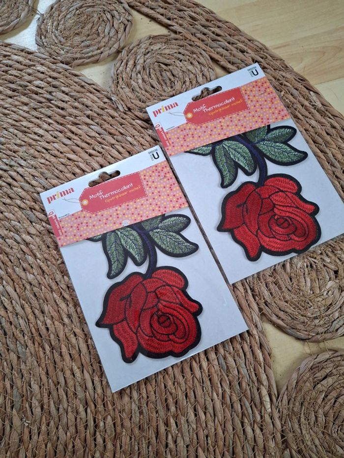 Lot de 2 patchs thermocollants rose rouge