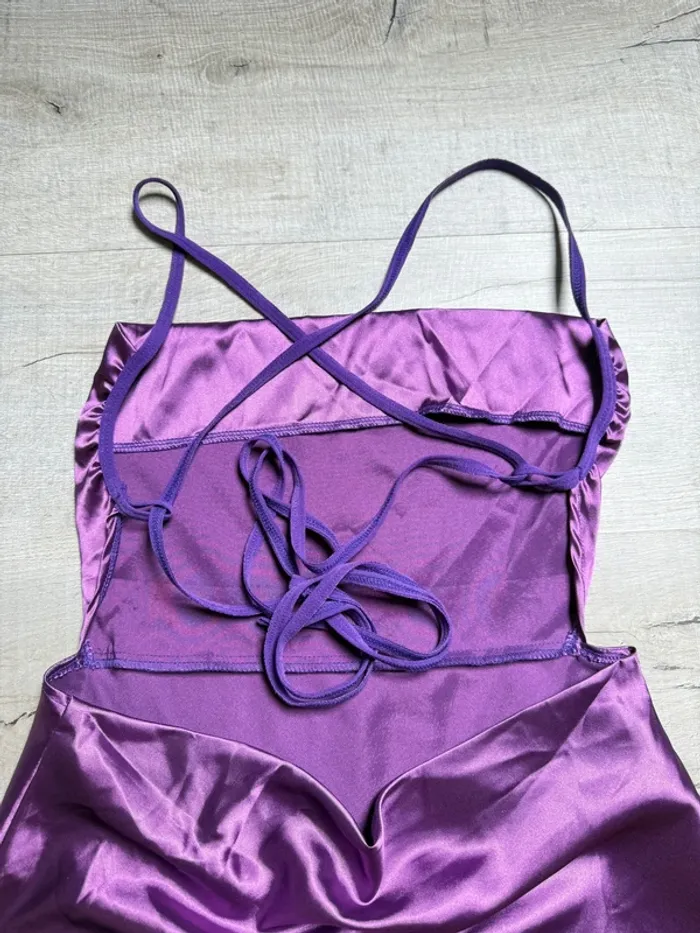 Robe chemise de nuit pyjama satinée dos nue - photo numéro 6