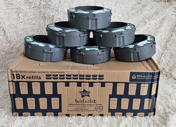 Lot de.4 recharges originales Twist & click Tommee Tippee neufs 