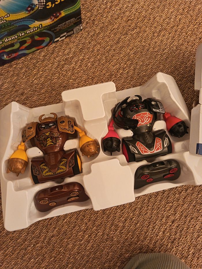 Jouet télécommandée Robot 🤖 - photo numéro 2