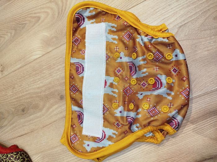 Lot 2 couches Bum Diapers NEUVES - photo numéro 2
