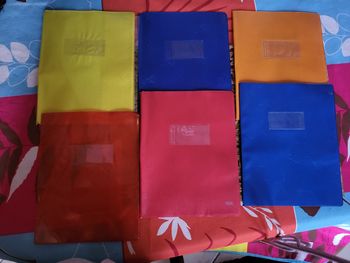 Lot de 6 petits protèges cahiers opaques