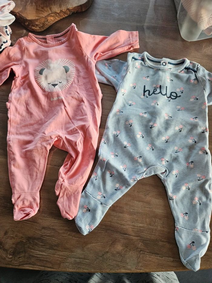 Lot de 4 pyjamas - photo numéro 2