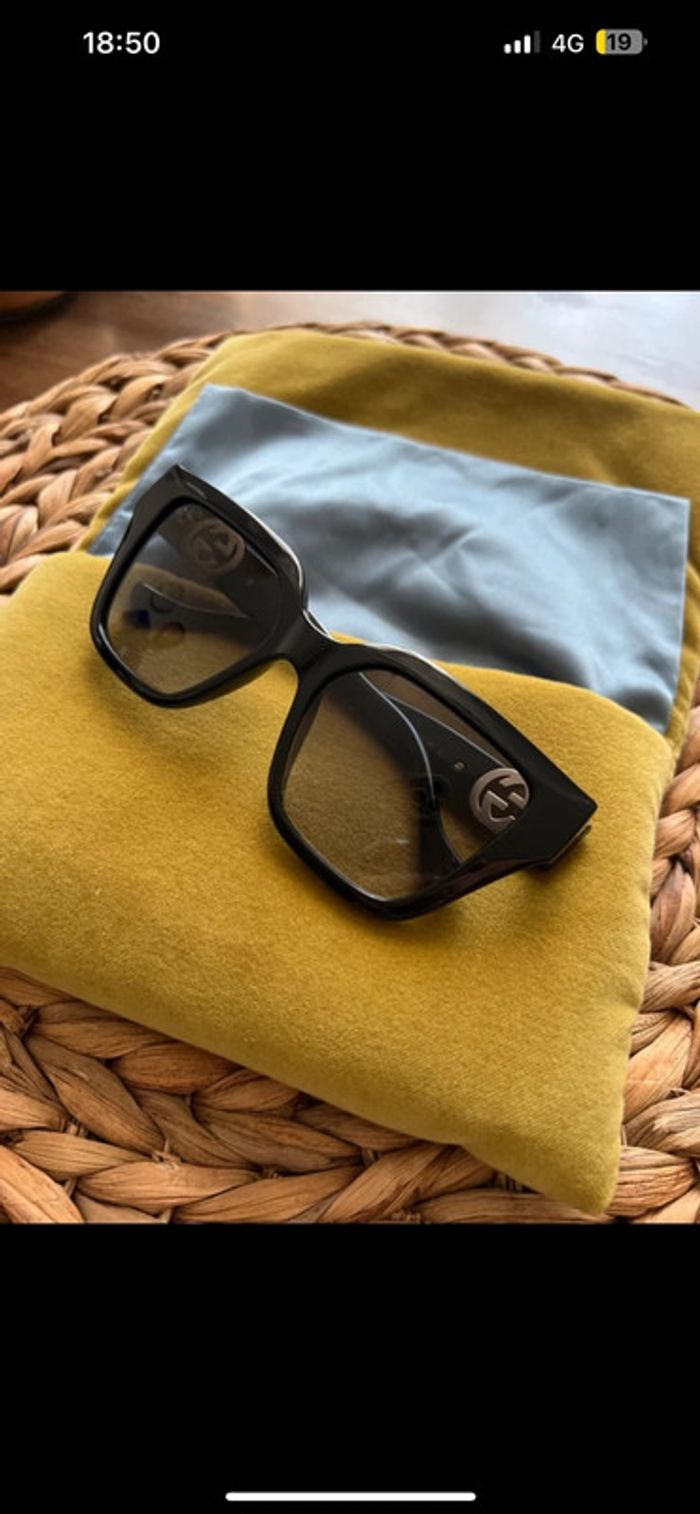 Lunettes de soleil Gucci noires - Logo doré - photo numéro 8