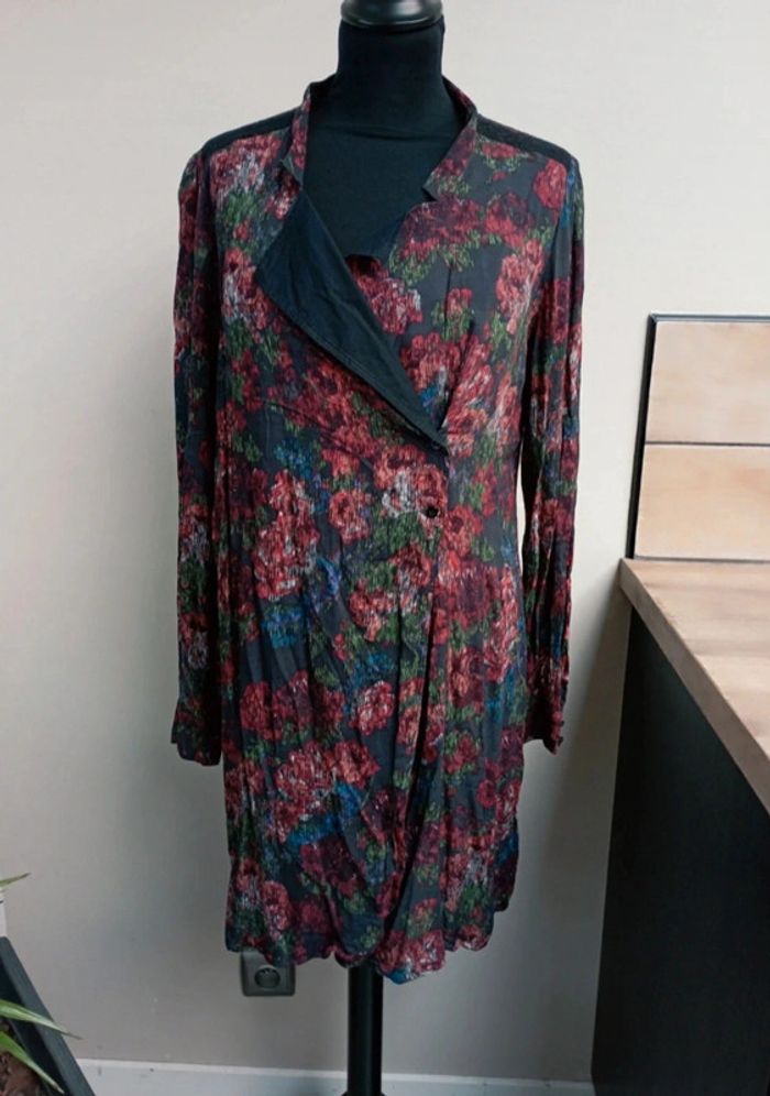 Jolie robe tunique IKKS
Taille 42