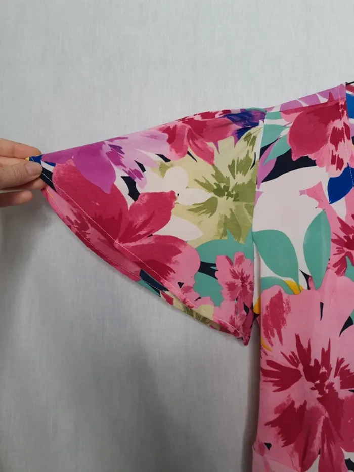 Magnifique robe portefeuille fleurie - photo numéro 2