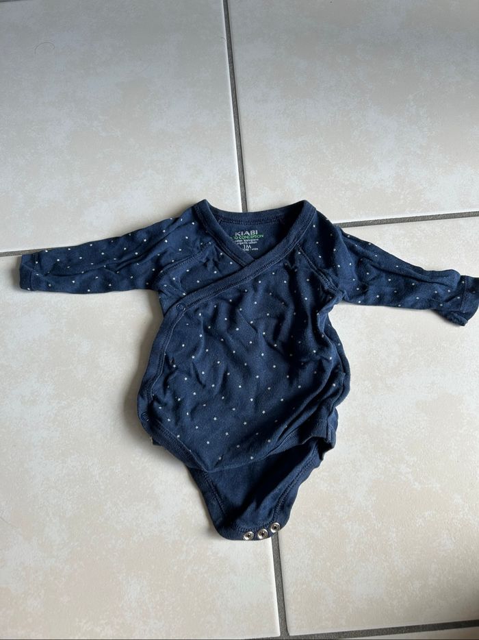 Lot bodies 1 mois - photo numéro 5