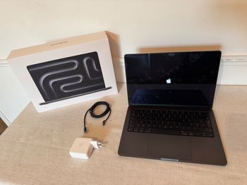 MacBook Pro Retina 14" 2023 M3 Pro 4,1 Ghz 18 Go 512 Go SSD Noir sidéral.