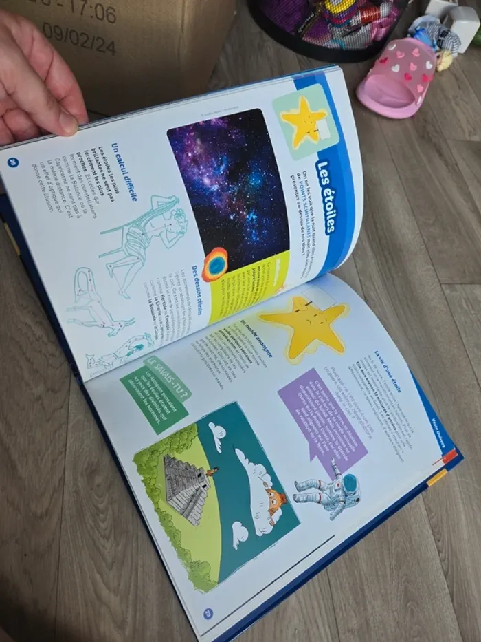 Livre sur l'espace - photo numéro 2