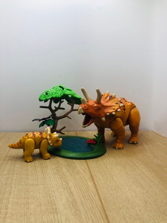 Tricératops playmobil