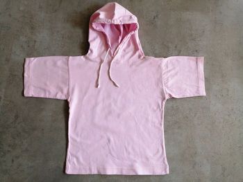 T shirt rose avec capuche 3 ans