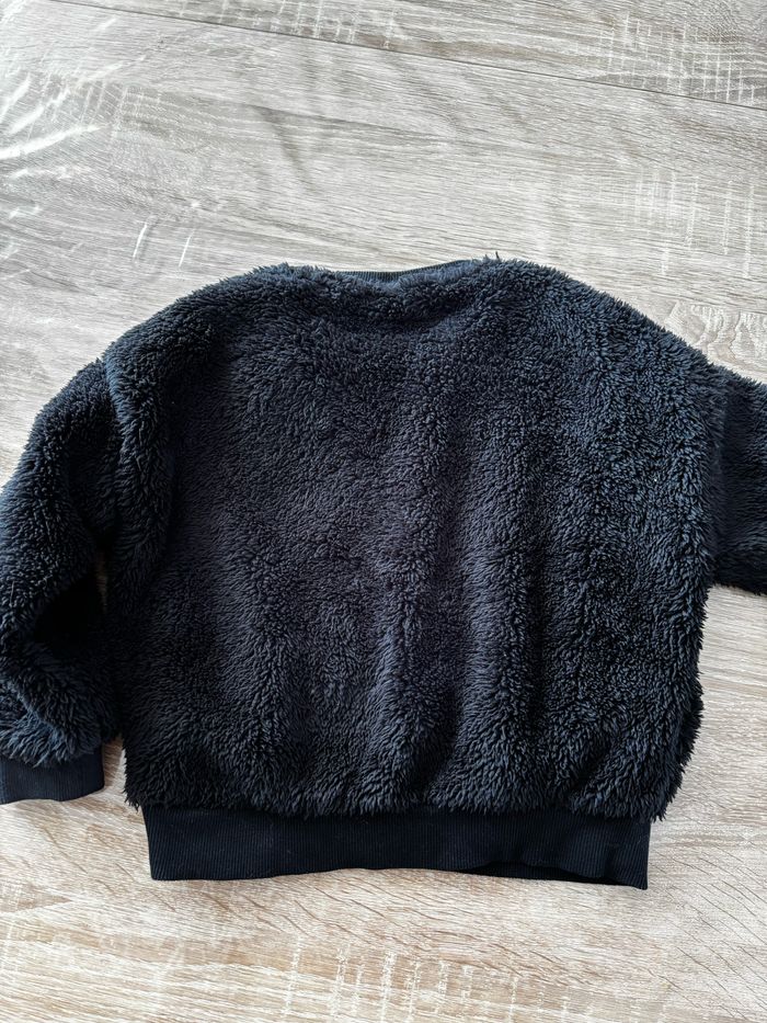 Pull moumoute noir Mickey DISNEY t.36mois - photo numéro 4